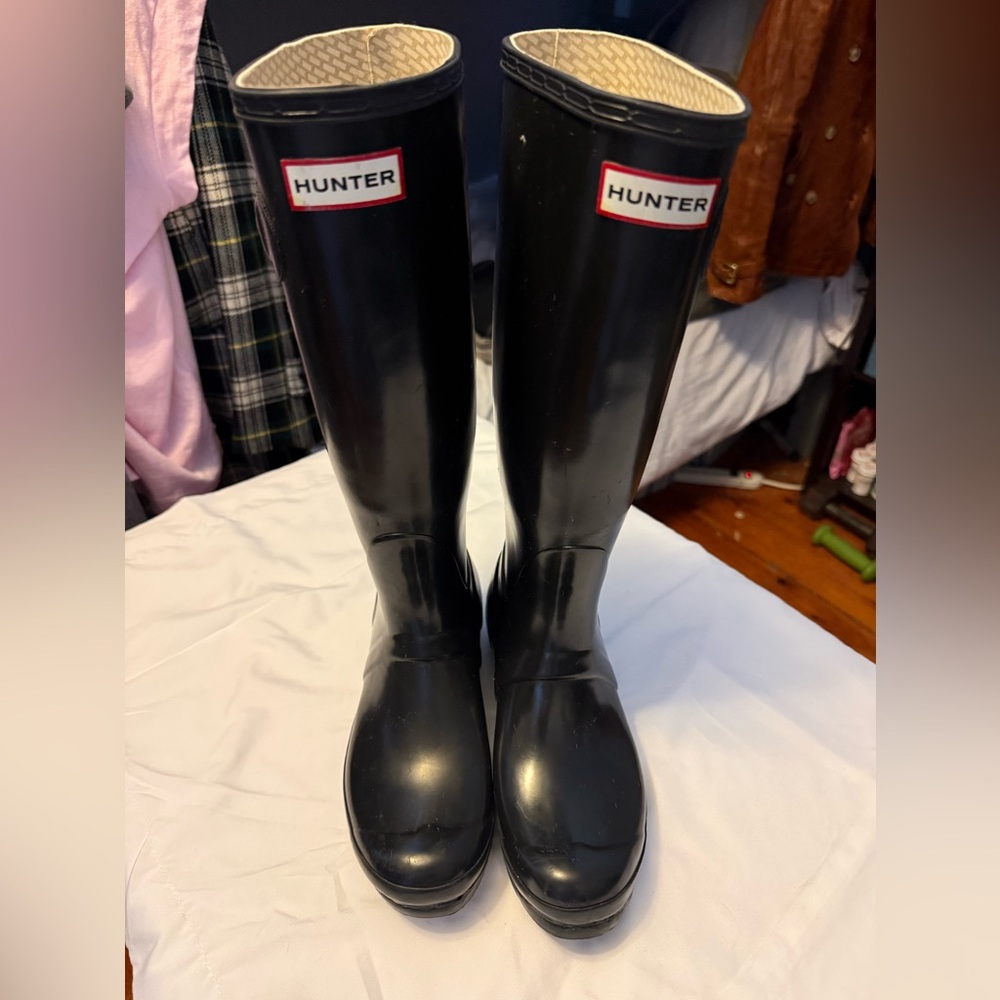 Hunter Classic Black Gloss Waterproof Rain Boots